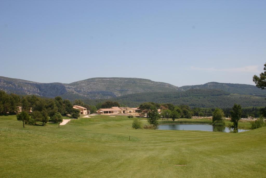 Madame Vacances Residence Provence Country Club Saumane-de-Vaucluse Pokój zdjęcie